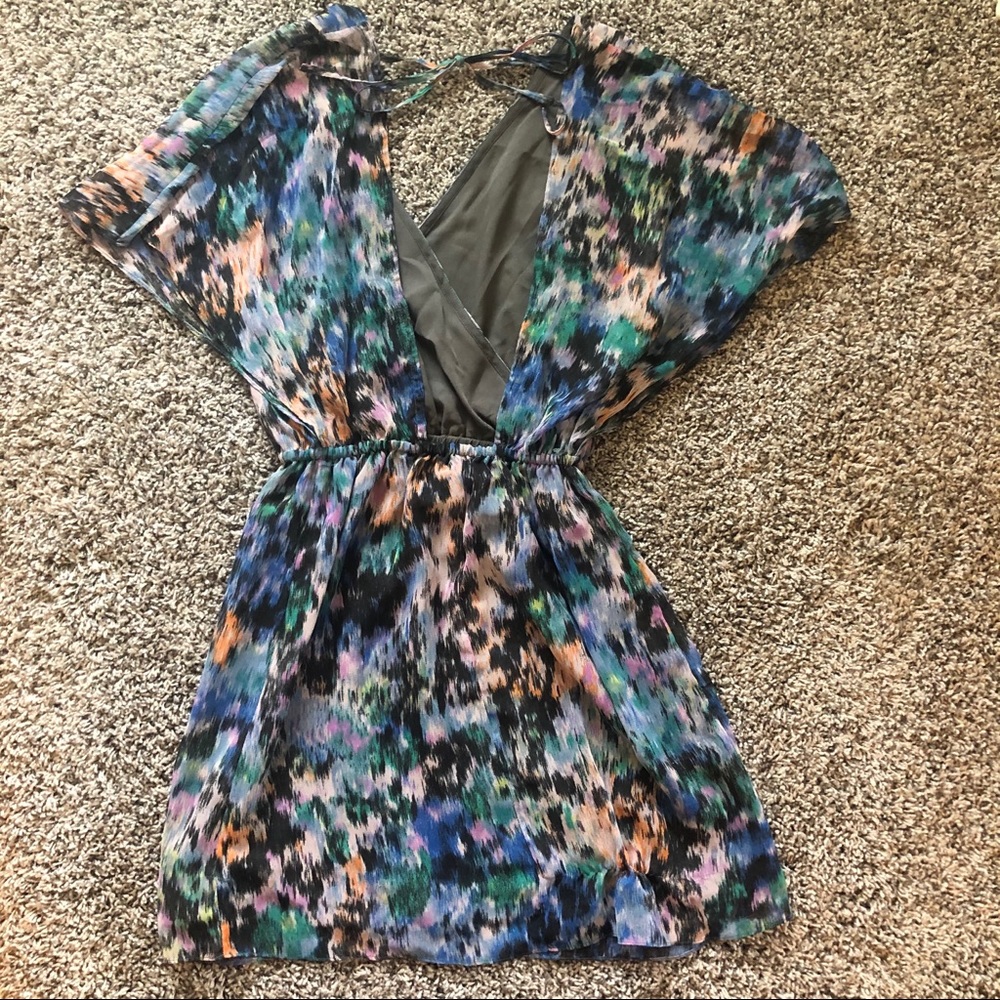 Abstract Print Dress with Unique Back - Picture 3 of 4